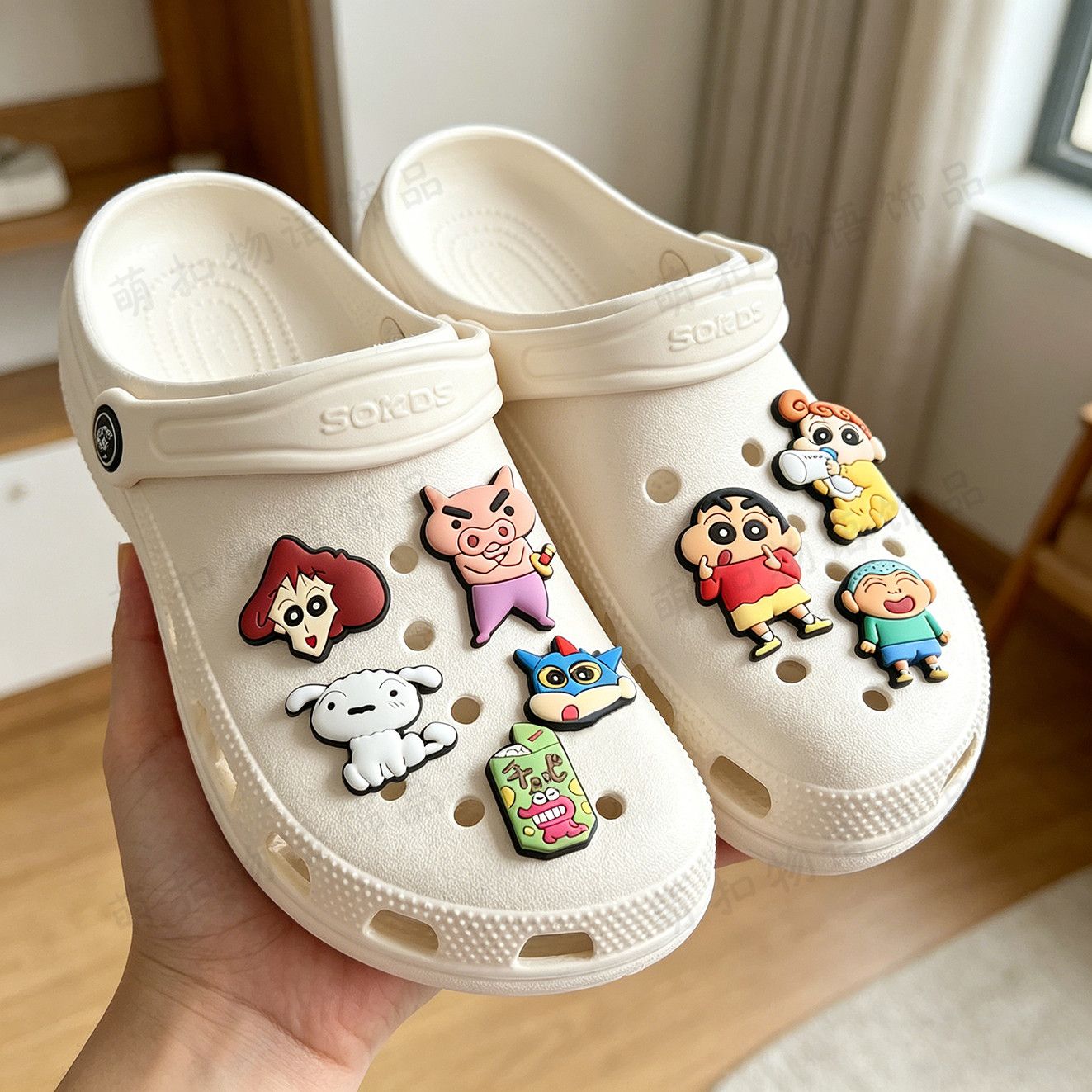 Crayon Shin-chan shoe flower a - огляд і ціна Supply Florist